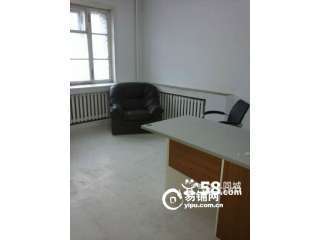 友谊路中央大街办公用房三室仅租2500元，商机无限等你来！